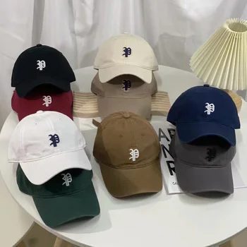 Продажба на едро на висококачествени улични модерни спортни футбол потници, бейзболни шапки с логото на марката, кепок за голф, слънчеви кепок, ежедневни шапки за мъже и жени.